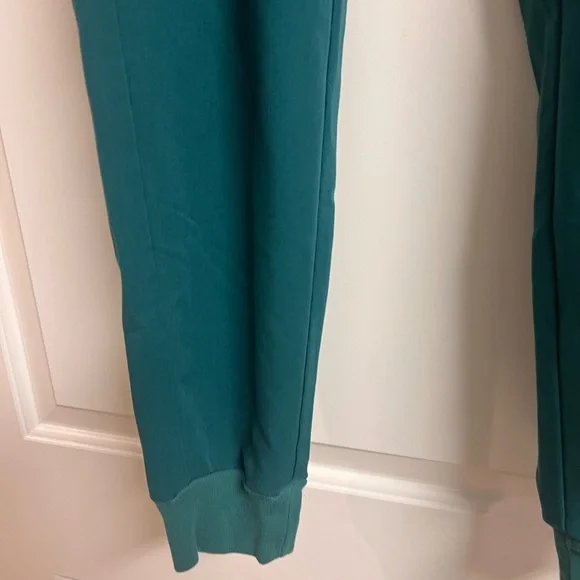 Figs Hunter Green Zamora Scrub Pants Great Condition SP - Picture 8 of 16